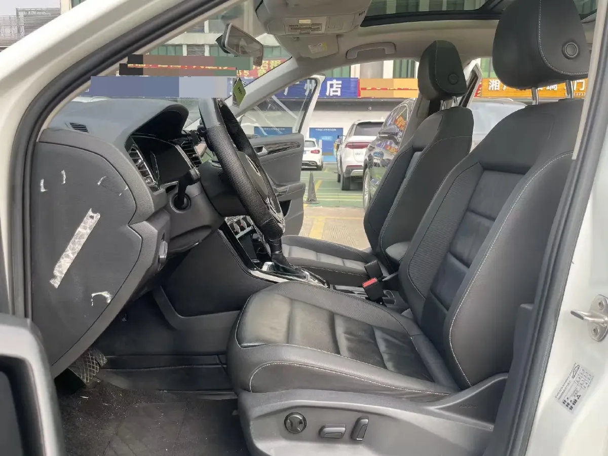 2021 Volkswagen T-Roc 1.4T 150HP L4 7DCT,autocango,china used car exporter,china ev exporter,chinese used car exporter,chinese used ev exporter