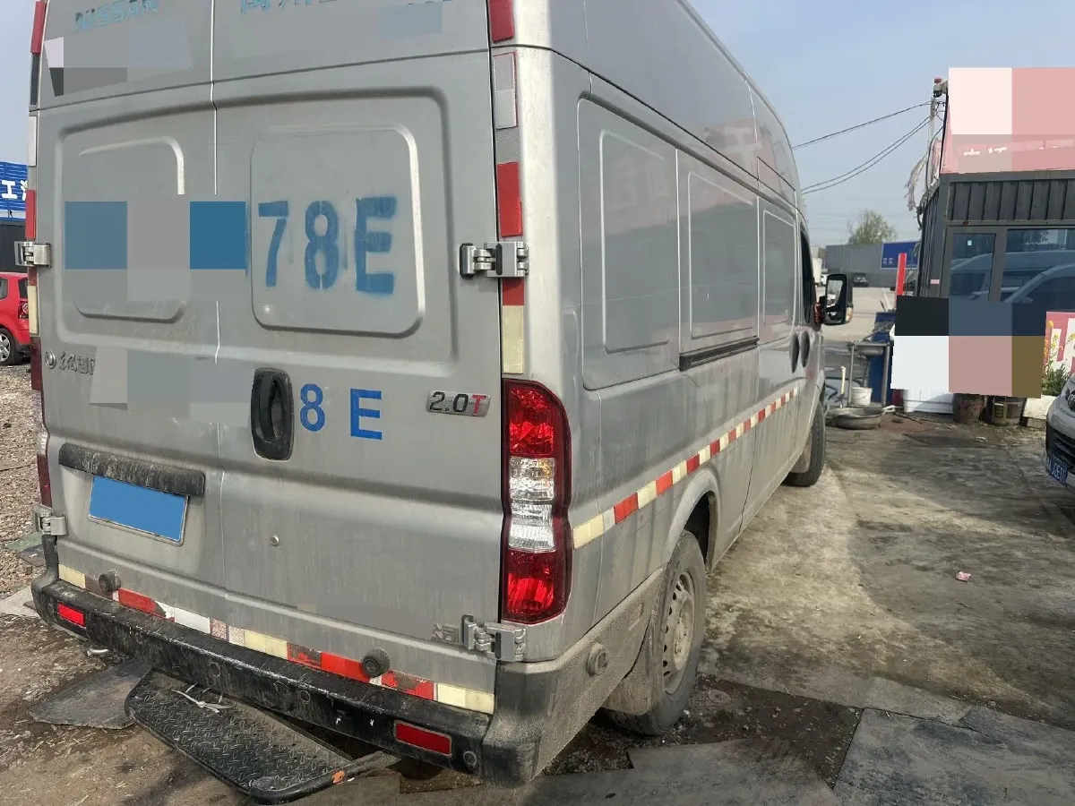 2023 Ford Transit 2.0T 220HP L4 5MT,autocango,china used car exporter,china ev exporter,chinese used car exporter,chinese used ev exporter