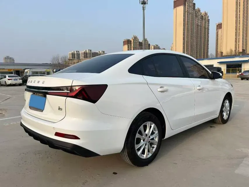 2023 Roewe i5 1.5L 129HP L4 5MT,autocango,china used car exporter,china ev exporter,chinese used car exporter,chinese used ev exporter
