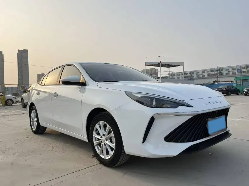 2023 Roewe i5 1.5L 129HP L4 5MT,autocango,china used car exporter,china ev exporter,chinese used car exporter,chinese used ev exporter