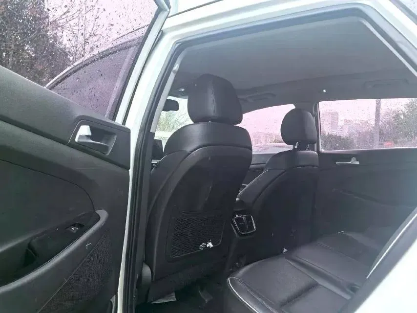 2019 Hyundai Tucson 1.6T 177HP L4 7DCT,autocango,china used car exporter,china ev exporter,chinese used car exporter,chinese used ev exporter