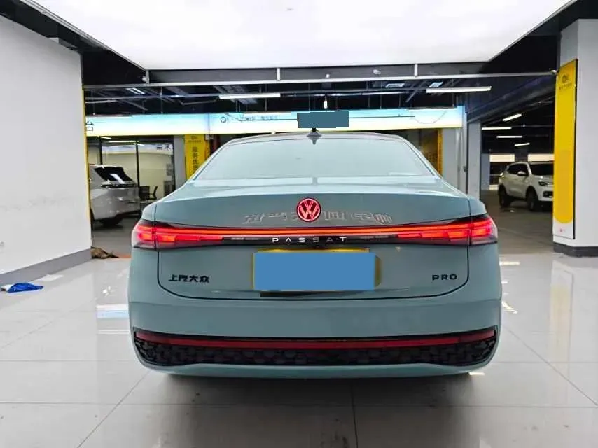 2025 Volkswagen Passat 2.0T 220HP L4 7DCT,autocango,china used car exporter,china ev exporter,chinese used car exporter,chinese used ev exporter
