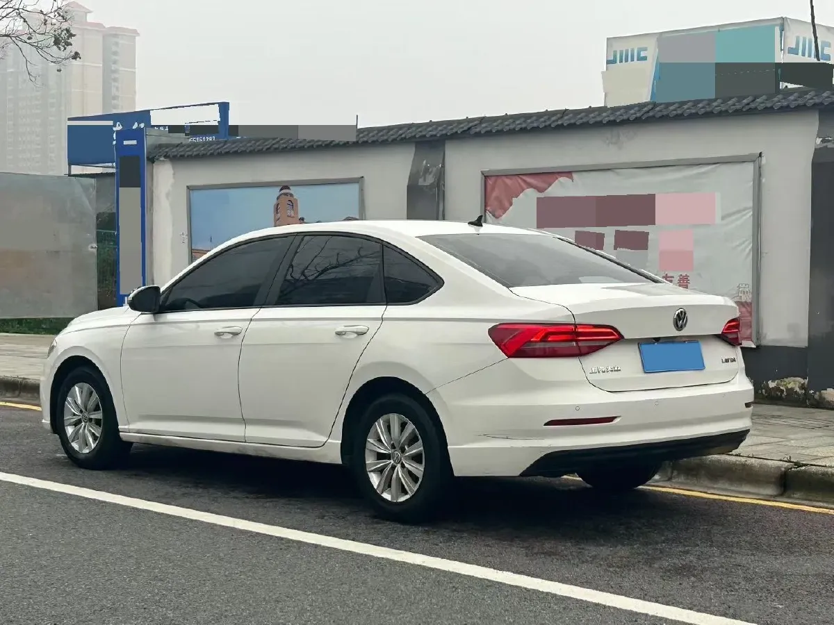 2018 Landwind XiaoYao 1.5T 163HP L4 CVT,autocango,china used car exporter,china ev exporter,chinese used car exporter,chinese used ev exporter