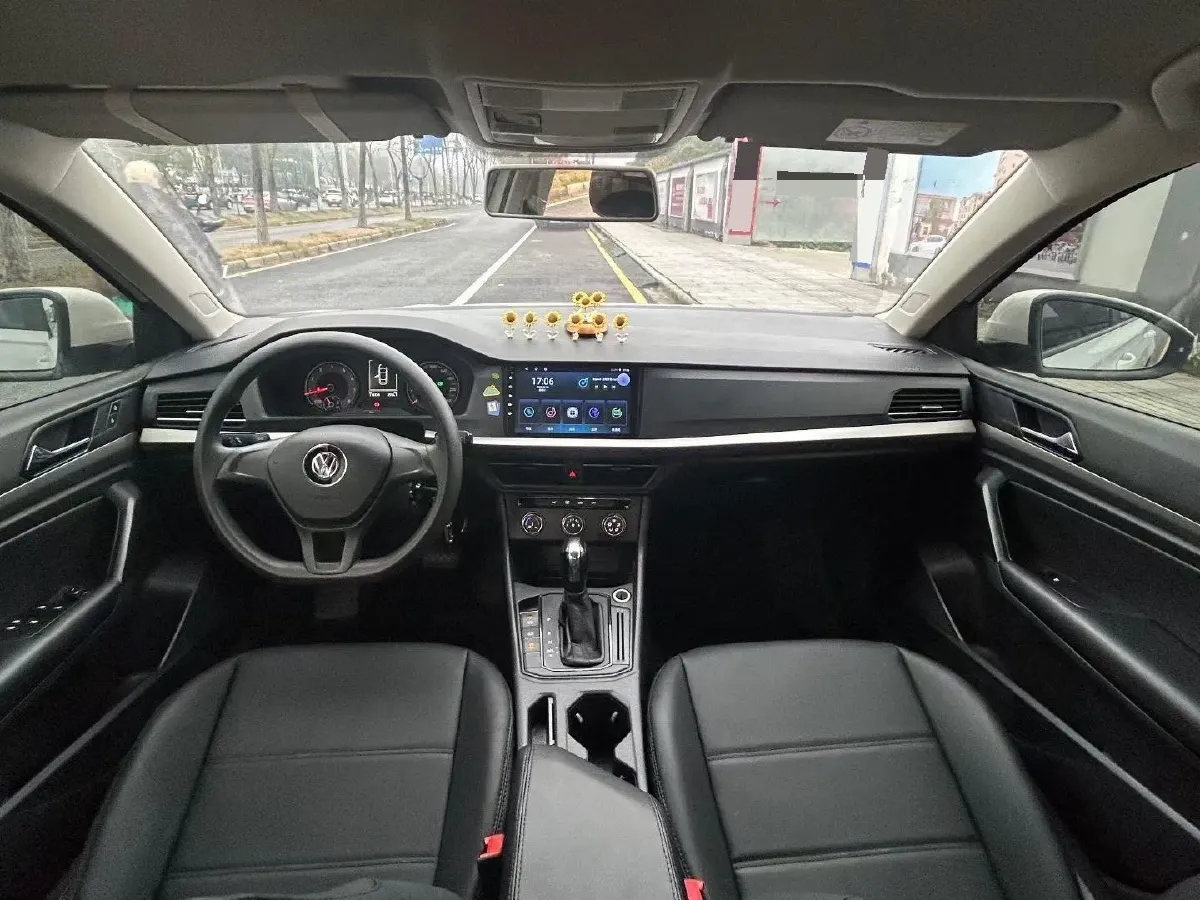 2018 Landwind XiaoYao 1.5T 163HP L4 CVT,autocango,china used car exporter,china ev exporter,chinese used car exporter,chinese used ev exporter