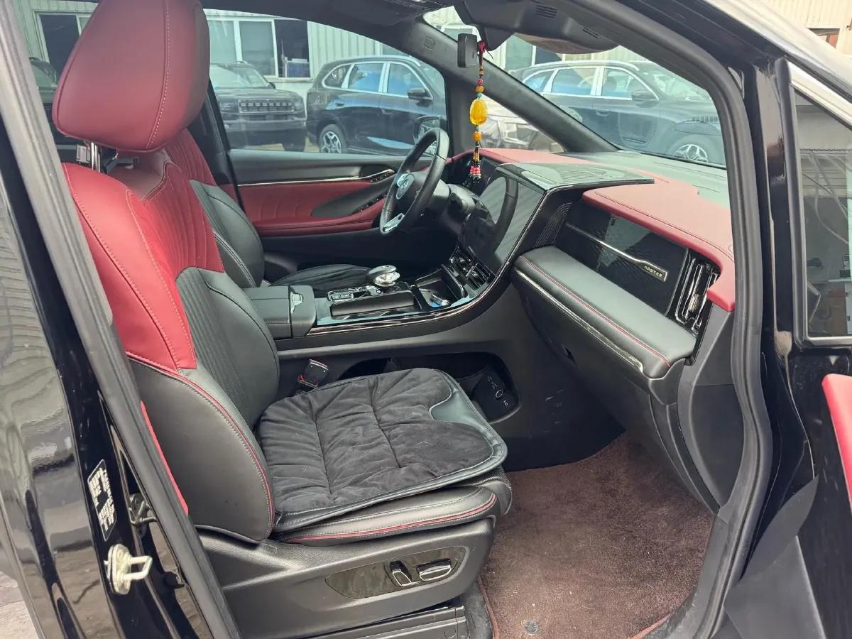 2023 GAC Trumpchi M8 2.0T 252HP L4 8AT,autocango,china used car exporter,china ev exporter,chinese used car exporter,chinese used ev exporter