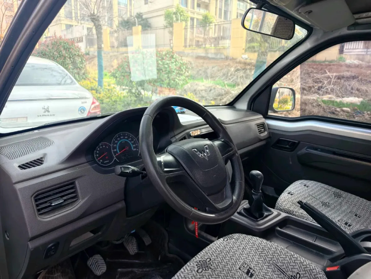 2019 WuLing RongGuang New Truck 1.5L 107HP L4 5MT,autocango,china used car exporter,china ev exporter,chinese used car exporter,chinese used ev exporter