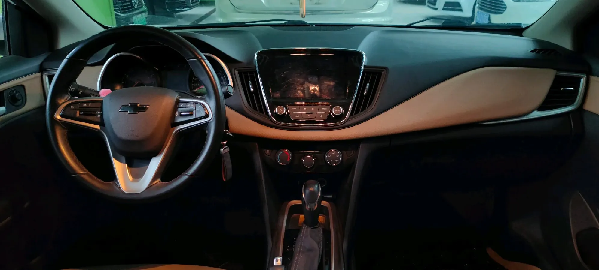 2022 Chevrolet Monza 1.5L 113HP L4 6AT,autocango,china used car exporter,china ev exporter,chinese used car exporter,chinese used ev exporter