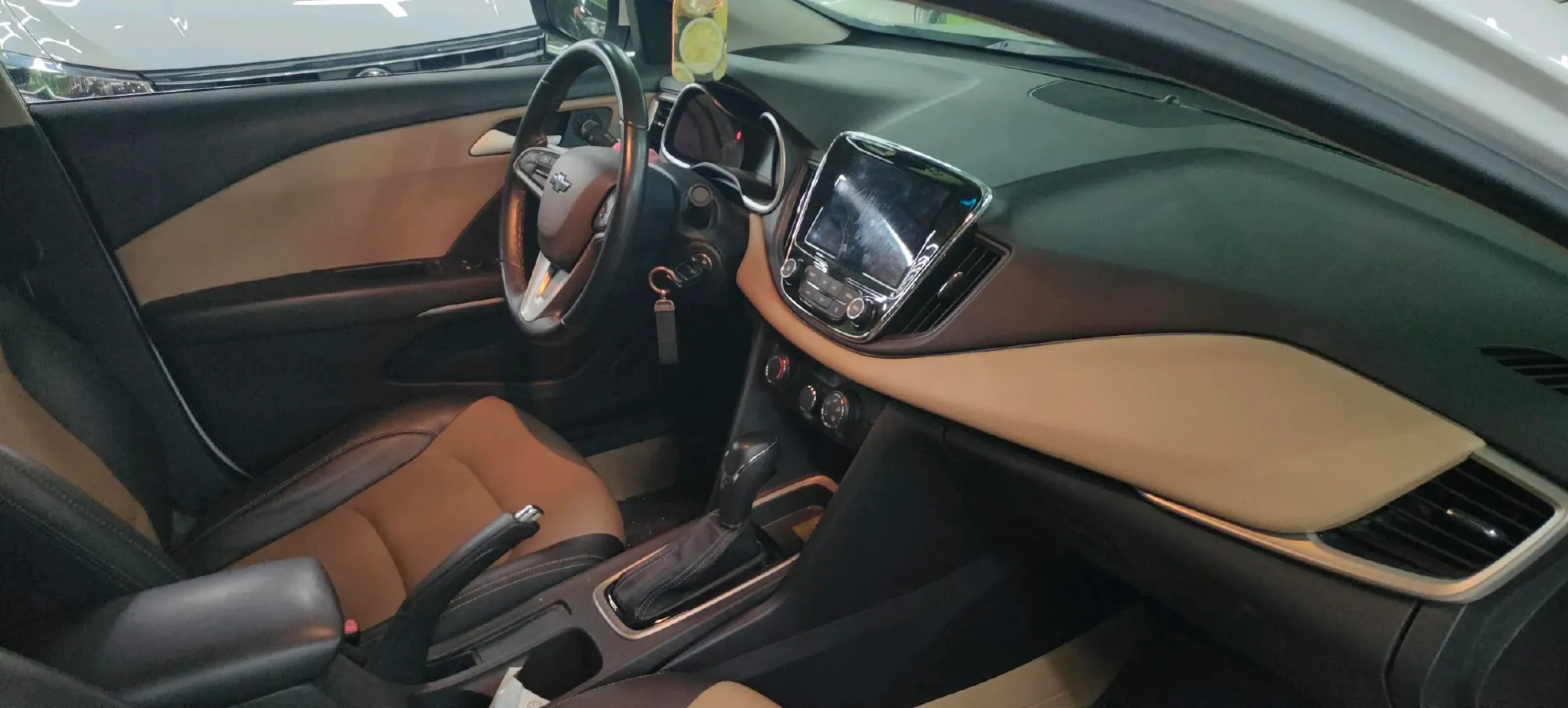 2022 Chevrolet Monza 1.5L 113HP L4 6AT,autocango,china used car exporter,china ev exporter,chinese used car exporter,chinese used ev exporter