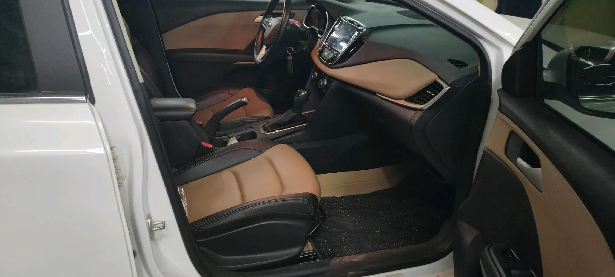 2022 Chevrolet Monza 1.5L 113HP L4 6AT,autocango,china used car exporter,china ev exporter,chinese used car exporter,chinese used ev exporter