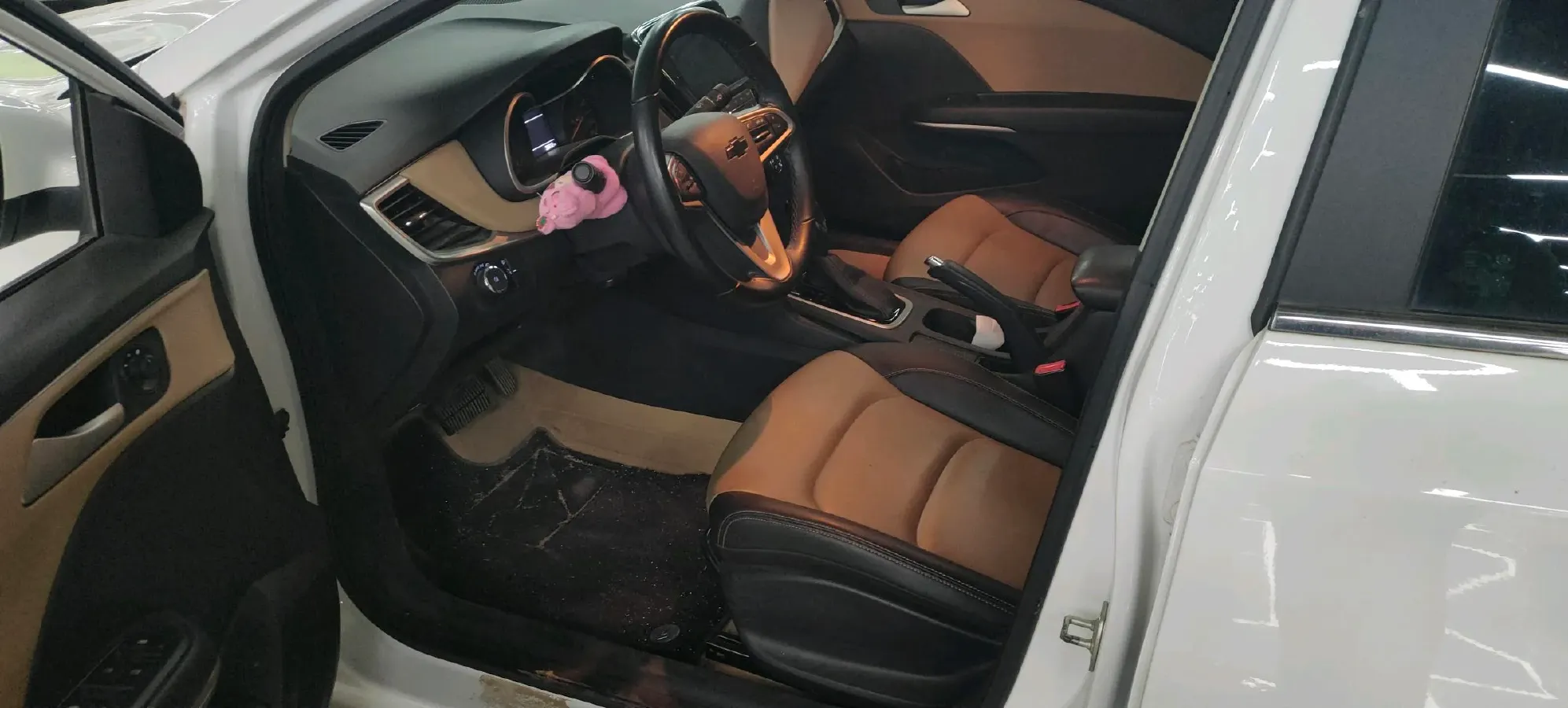 2022 Chevrolet Monza 1.5L 113HP L4 6AT,autocango,china used car exporter,china ev exporter,chinese used car exporter,chinese used ev exporter