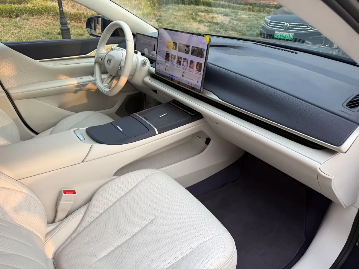 2026 Avatr 07 1.5T 156HP L4 REEV,autocango,china used car exporter,china ev exporter,chinese used car exporter,chinese used ev exporter