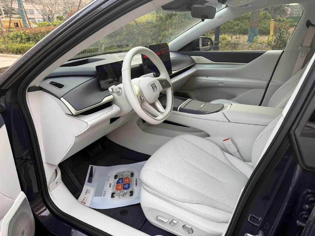 2026 Avatr 07 1.5T 156HP L4 REEV,autocango,china used car exporter,china ev exporter,chinese used car exporter,chinese used ev exporter