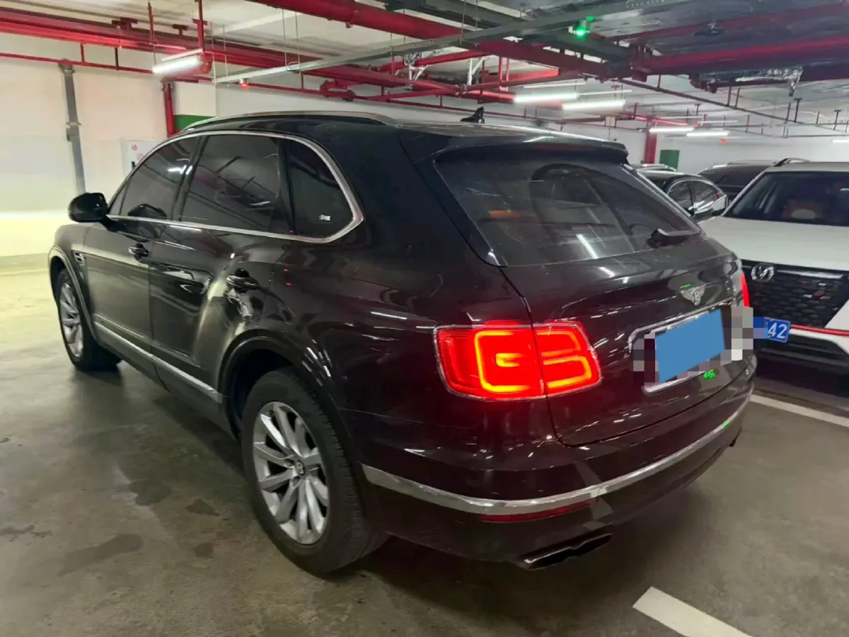 2017 Bentley Bentayga 6.0T 608HP W12 8AT,autocango,china used car exporter,china ev exporter,chinese used car exporter,chinese used ev exporter