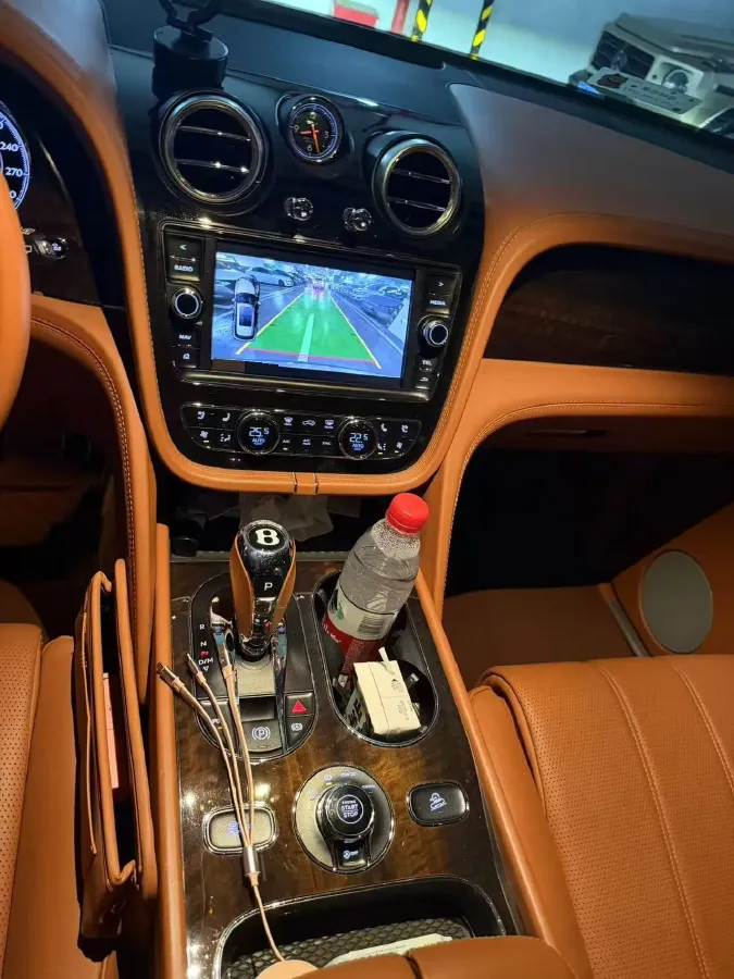 2017 Bentley Bentayga 6.0T 608HP W12 8AT,autocango,china used car exporter,china ev exporter,chinese used car exporter,chinese used ev exporter