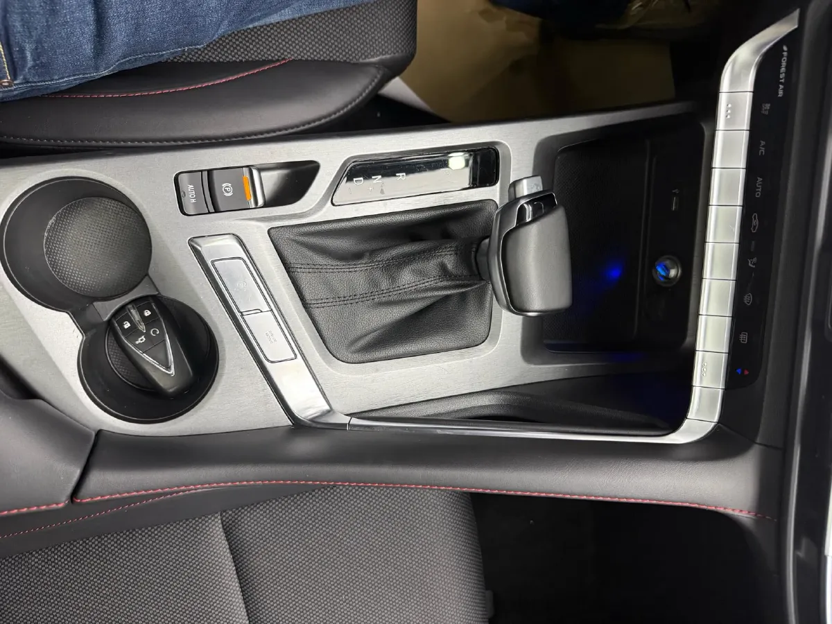 2022 ChangAn CS35 Plus 1.4T 160HP L4 7DCT,autocango,china used car exporter,china ev exporter,chinese used car exporter,chinese used ev exporter