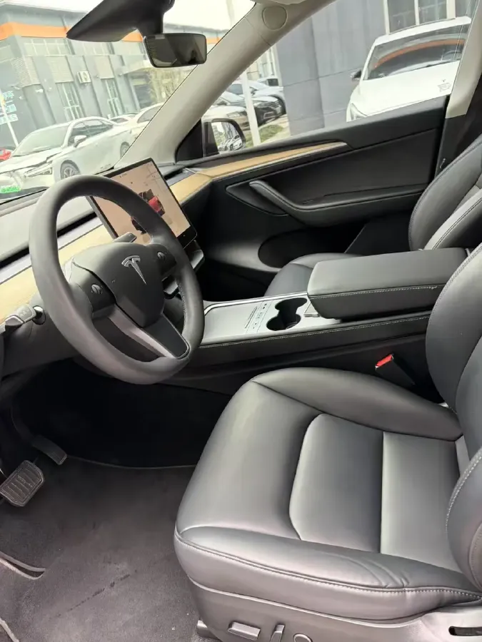 2022 Tesla Model Y BEV 60KWH,autocango,china used car exporter,china ev exporter,chinese used car exporter,chinese used ev exporter