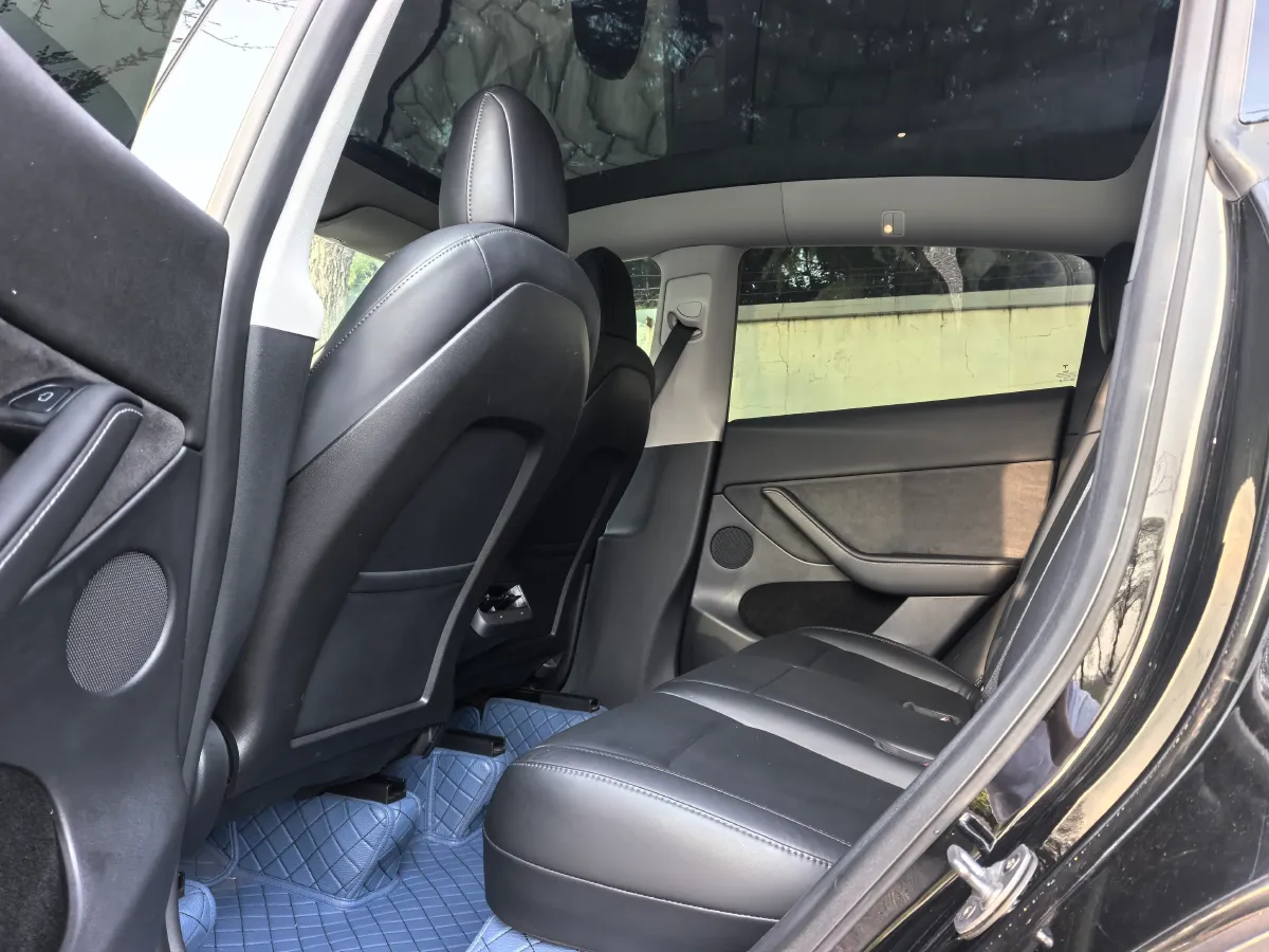 2022 Tesla Model Y BEV 60KWH,autocango,china used car exporter,china ev exporter,chinese used car exporter,chinese used ev exporter