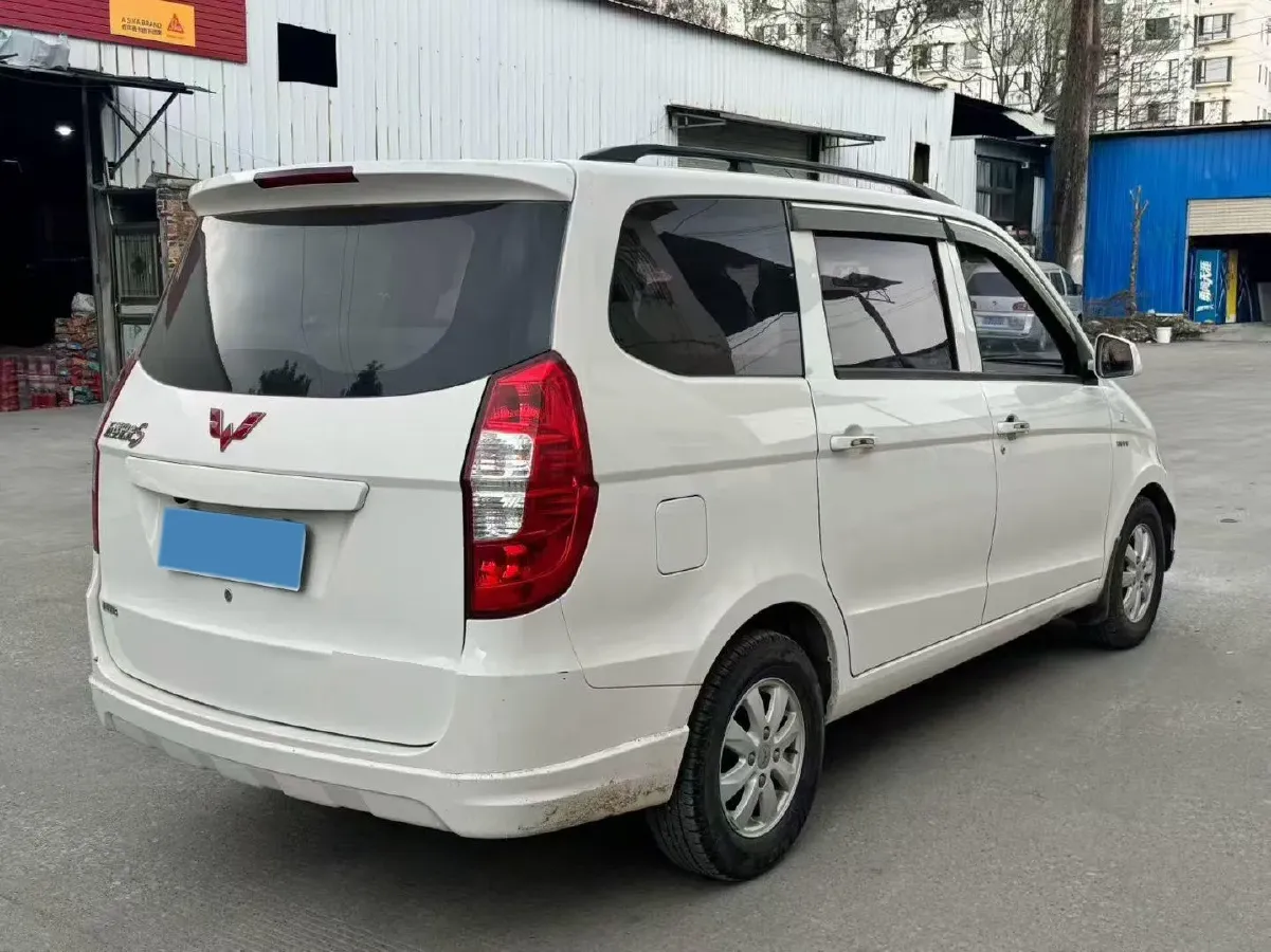 2016 WuLing HongGuang 1.5L 112HP L4 5MT,autocango,china used car exporter,china ev exporter,chinese used car exporter,chinese used ev exporter