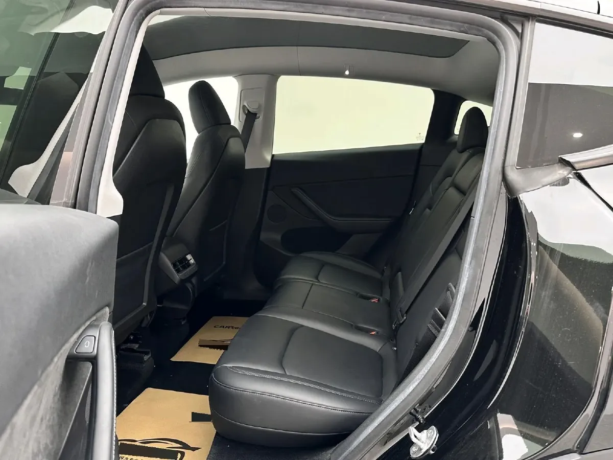 2022 Tesla Model Y BEV 60KWH,autocango,china used car exporter,china ev exporter,chinese used car exporter,chinese used ev exporter