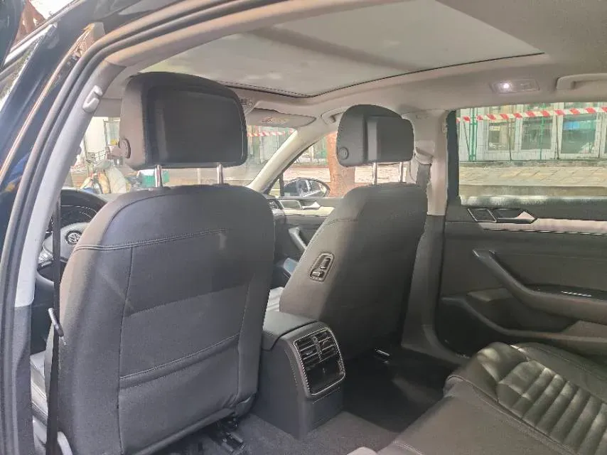 2019 Chevrolet Malibu XL 2.0T 241HP L4 9AT,autocango,china used car exporter,china ev exporter,chinese used car exporter,chinese used ev exporter