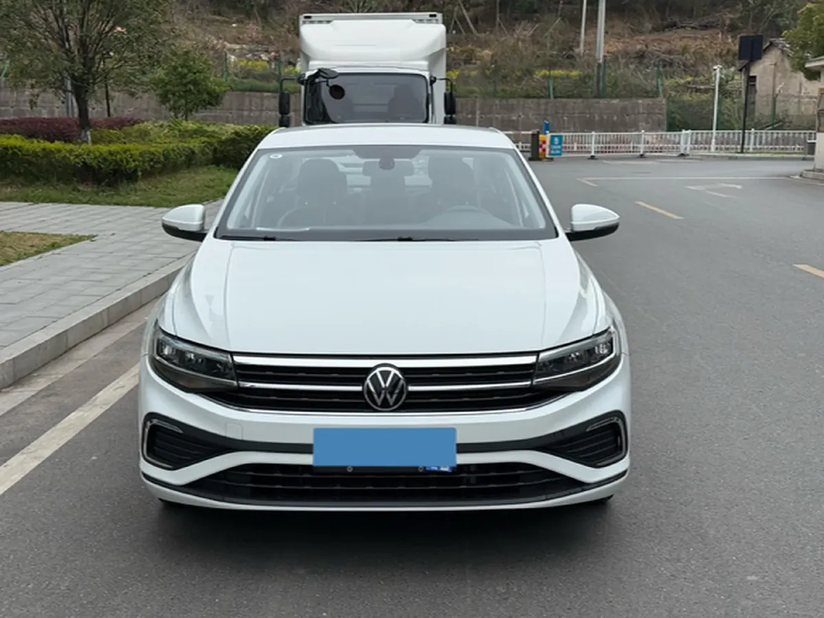 2024 Volkswagen Bora 1.2T 116HP L4 5MT,autocango,china used car exporter,china ev exporter,chinese used car exporter,chinese used ev exporter