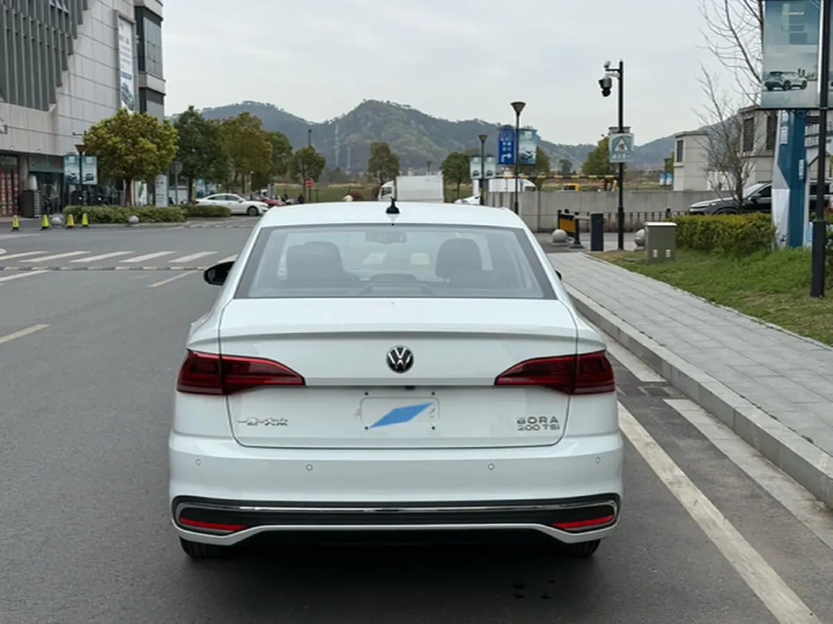 2024 Volkswagen Bora 1.2T 116HP L4 5MT,autocango,china used car exporter,china ev exporter,chinese used car exporter,chinese used ev exporter
