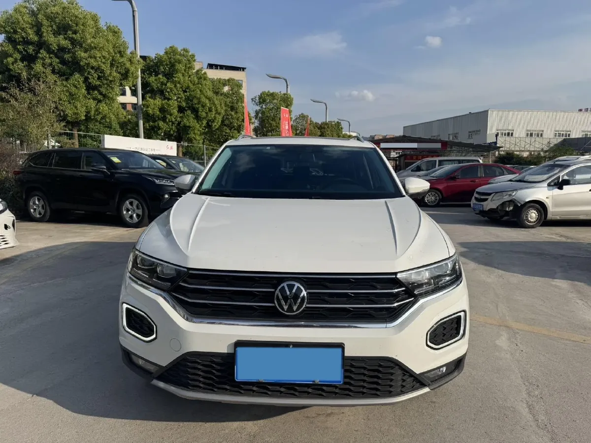 2022 Volkswagen T-Roc 1.4T 150HP L4 7DCT,autocango,china used car exporter,china ev exporter,chinese used car exporter,chinese used ev exporter