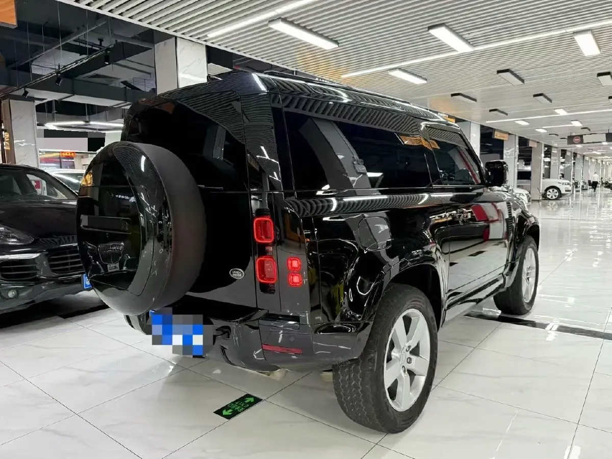 2023 Land Rover Defender 3.0T 400HP L6 8AT,autocango,china used car exporter,china ev exporter,chinese used car exporter,chinese used ev exporter