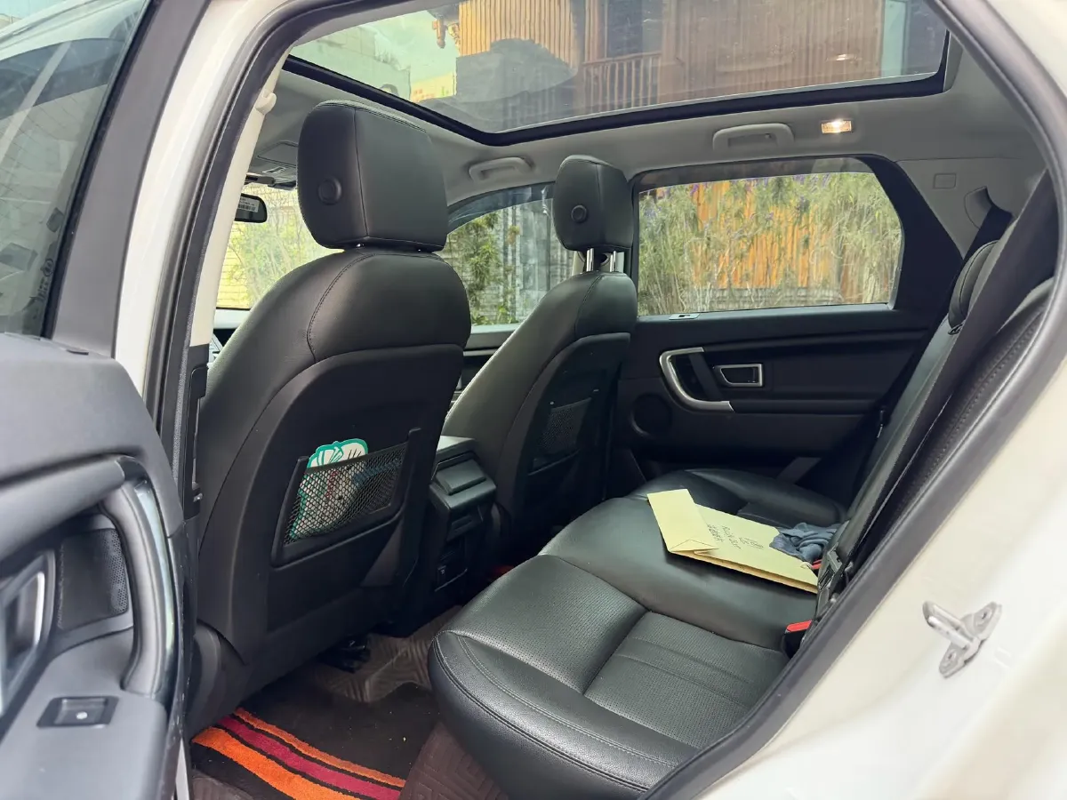 2018 Land Rover Discovery Sport 2.0T 241HP L4 9AT,autocango,china used car exporter,china ev exporter,chinese used car exporter,chinese used ev exporter