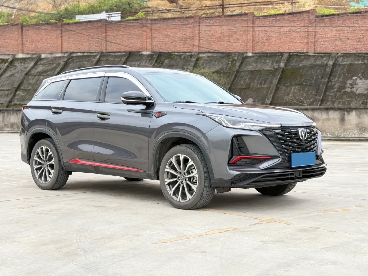 2022 ChangAn CS75 Plus 2.0T 233HP L4 8AT,autocango,china used car exporter,china ev exporter,chinese used car exporter,chinese used ev exporter