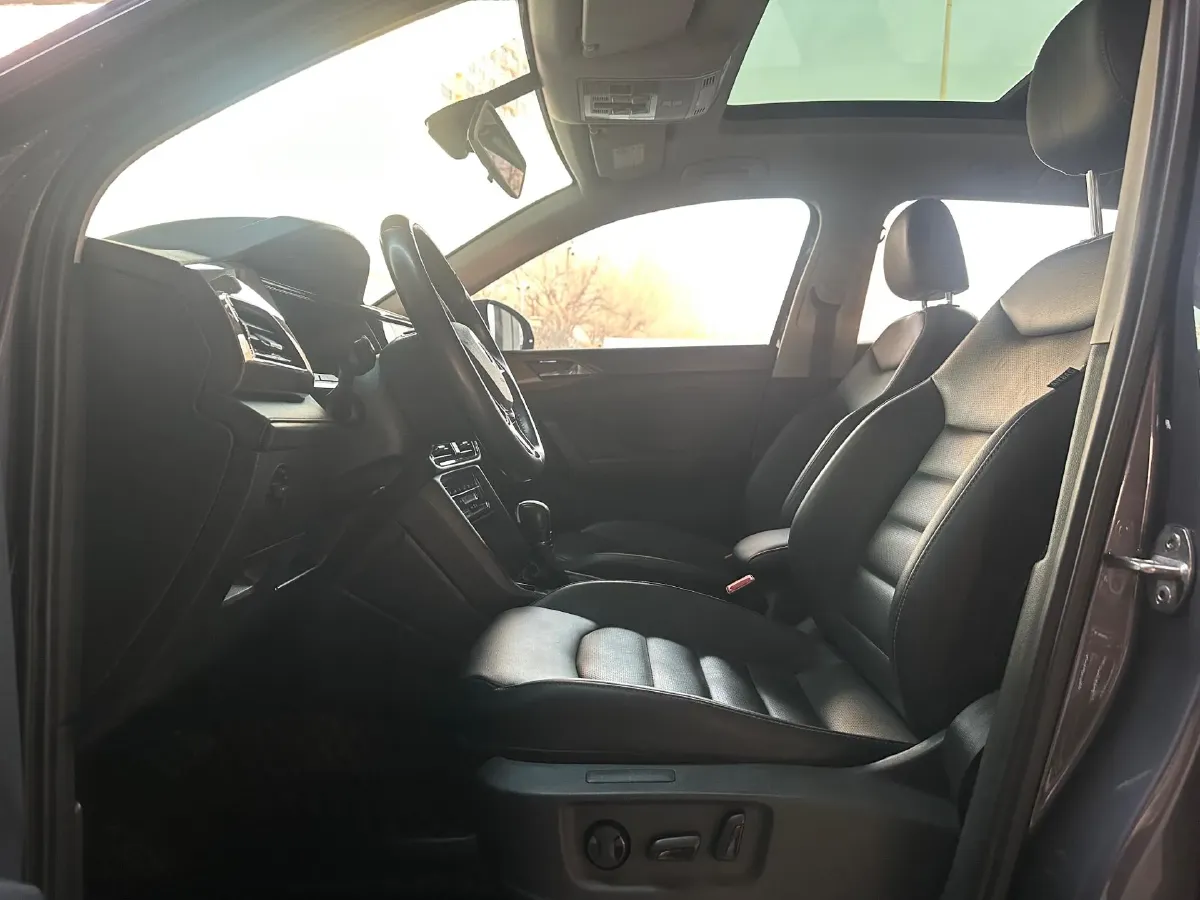 2021 Volkswagen Tharu 1.4T 150HP L4 7DCT,autocango,china used car exporter,china ev exporter,chinese used car exporter,chinese used ev exporter