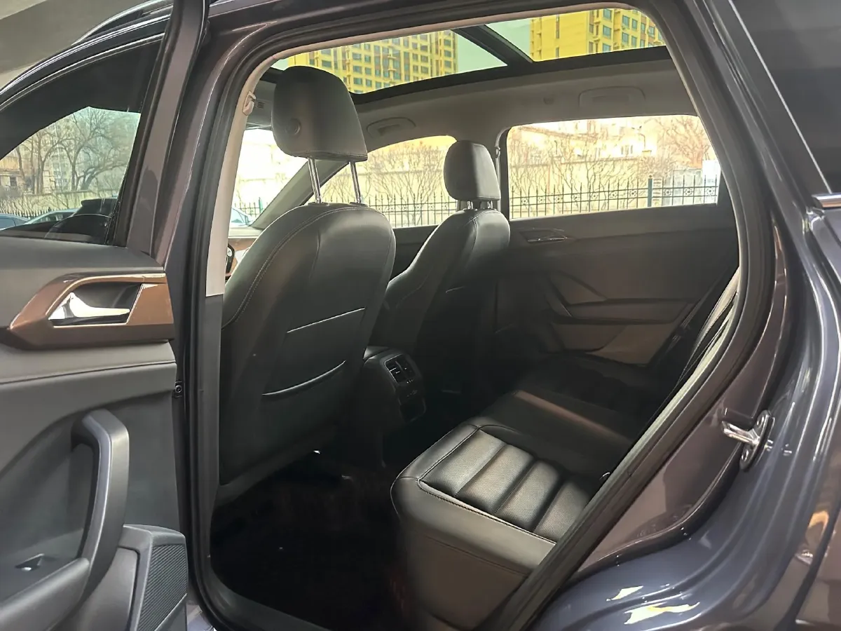 2021 Volkswagen Tharu 1.4T 150HP L4 7DCT,autocango,china used car exporter,china ev exporter,chinese used car exporter,chinese used ev exporter