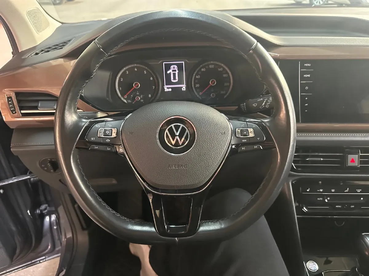 2021 Volkswagen Tharu 1.4T 150HP L4 7DCT,autocango,china used car exporter,china ev exporter,chinese used car exporter,chinese used ev exporter