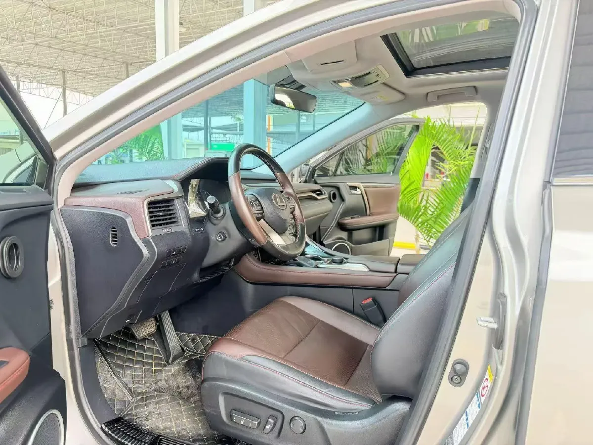 2016 Mercedes-Benz A AMG 2.0T 381HP L4 7DCT,autocango,china used car exporter,china ev exporter,chinese used car exporter,chinese used ev exporter