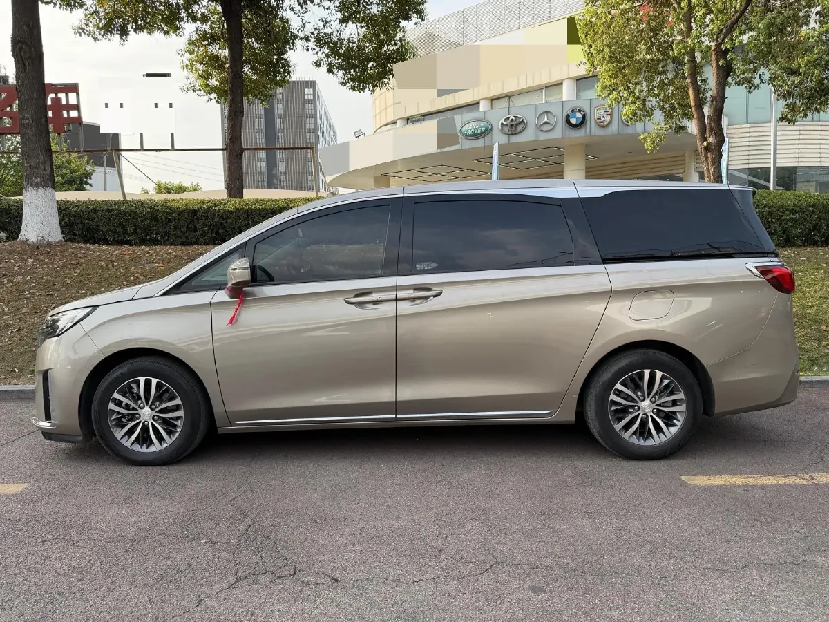 2023 Buick GL8 2.0T 237HP L4 9AT,autocango,china used car exporter,china ev exporter,chinese used car exporter,chinese used ev exporter