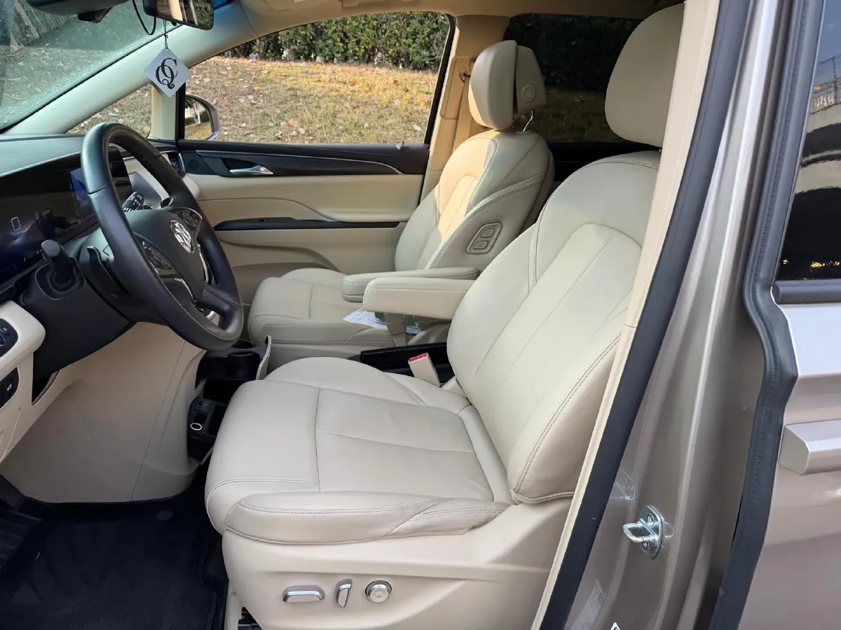 2023 Buick GL8 2.0T 237HP L4 9AT,autocango,china used car exporter,china ev exporter,chinese used car exporter,chinese used ev exporter