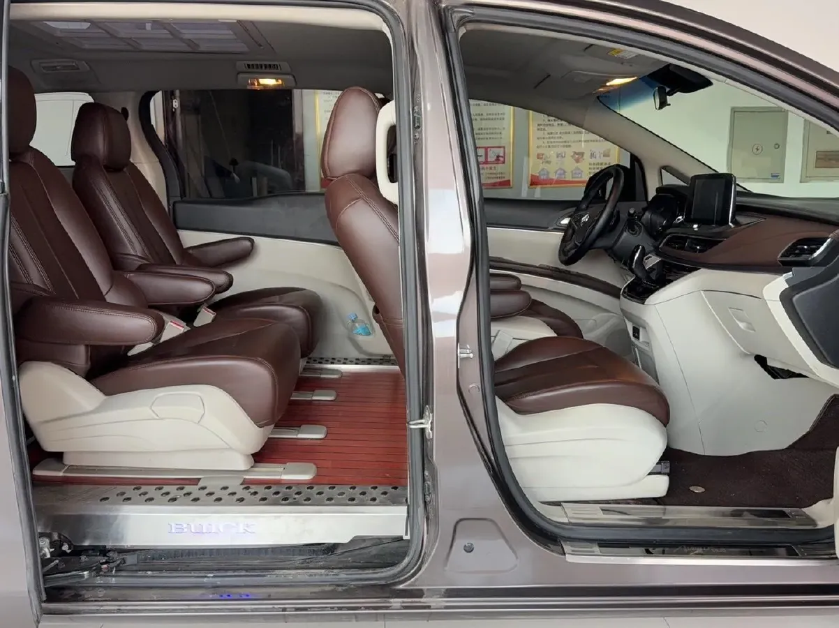 2021 Buick GL8 2.0T 237HP L4 9AT,autocango,china used car exporter,china ev exporter,chinese used car exporter,chinese used ev exporter