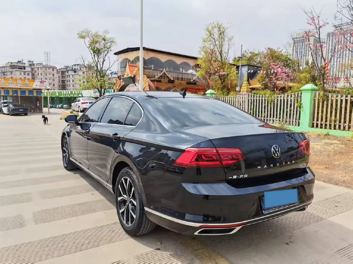 2020 Volkswagen Magotan 2.0T 186HP L4 7DCT,autocango,china used car exporter,china ev exporter,chinese used car exporter,chinese used ev exporter