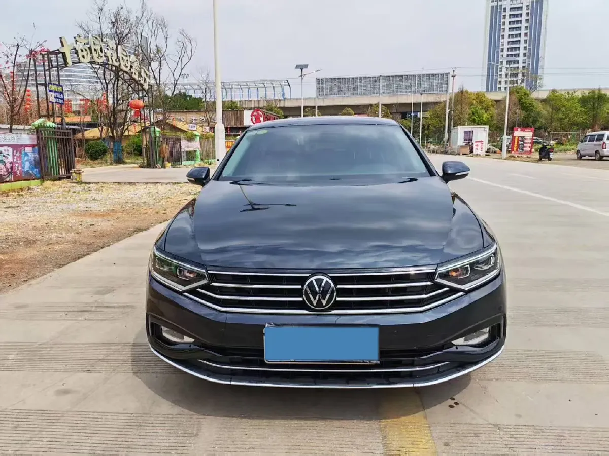 2020 Volkswagen Magotan 2.0T 186HP L4 7DCT,autocango,china used car exporter,china ev exporter,chinese used car exporter,chinese used ev exporter