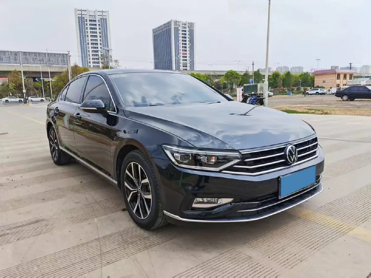 2020 Volkswagen Magotan 2.0T 186HP L4 7DCT,autocango,china used car exporter,china ev exporter,chinese used car exporter,chinese used ev exporter
