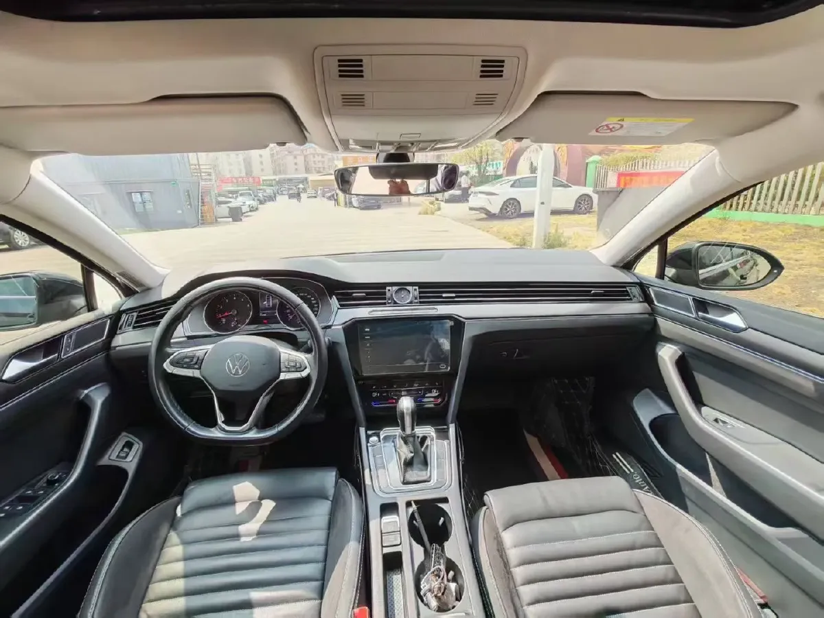 2020 Volkswagen Magotan 2.0T 186HP L4 7DCT,autocango,china used car exporter,china ev exporter,chinese used car exporter,chinese used ev exporter