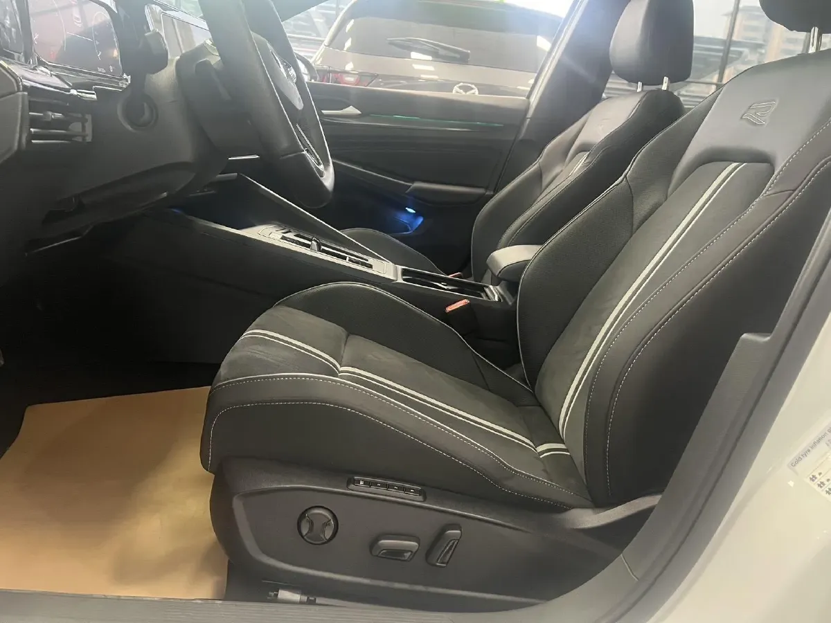 2023 Volkswagen Golf 1.4T 150HP L4 7DCT,autocango,china used car exporter,china ev exporter,chinese used car exporter,chinese used ev exporter