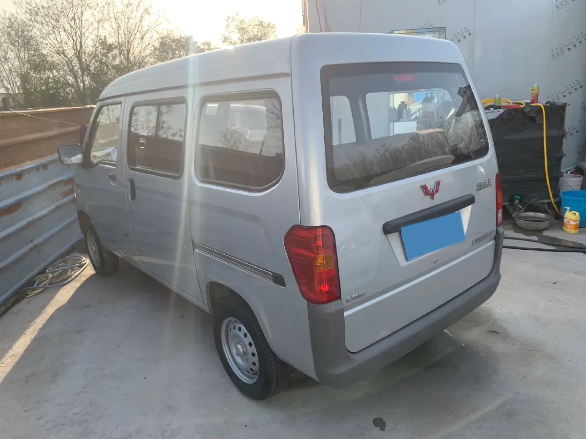 2015 WuLing ZhiGuang 1.2L 82HP L4 5MT,autocango,china used car exporter,china ev exporter,chinese used car exporter,chinese used ev exporter
