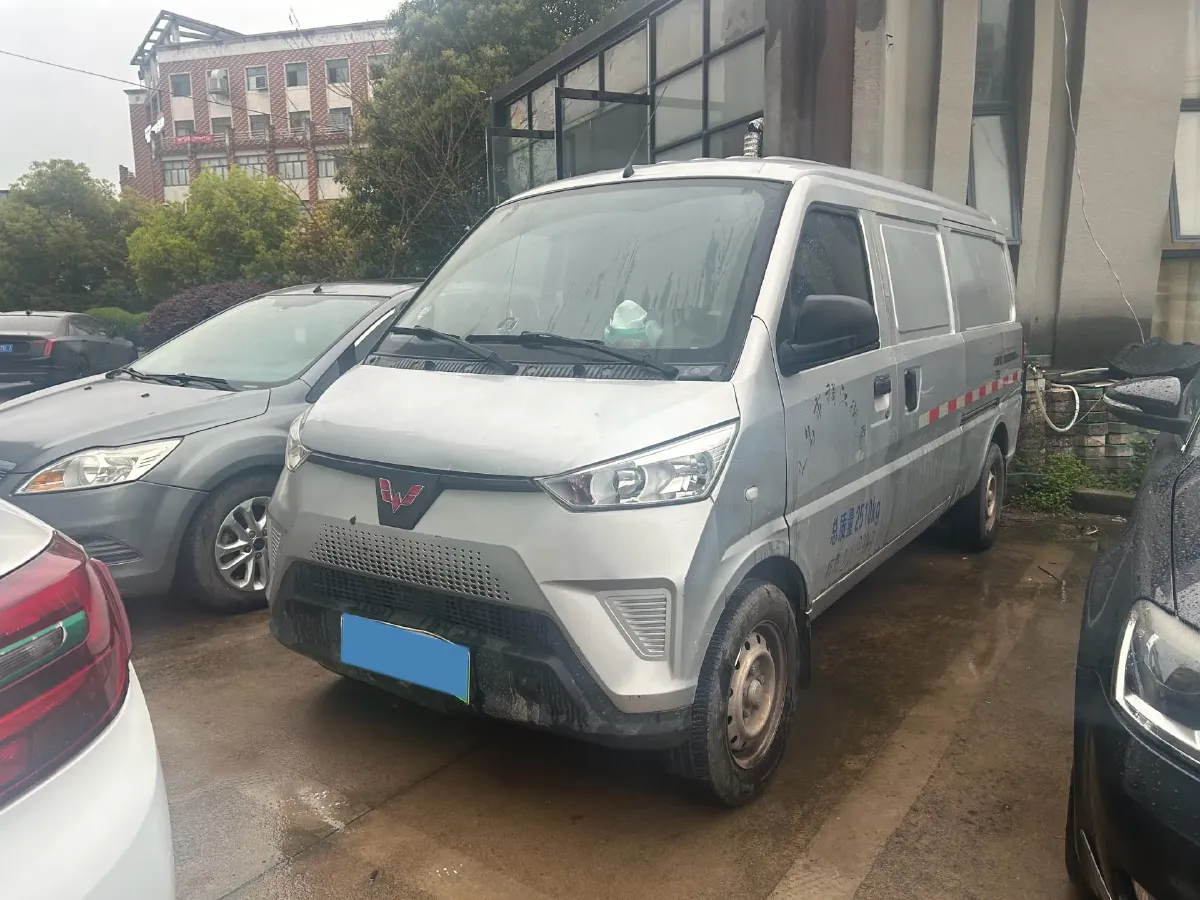 2022 WuLing EV50 BEV 35.904KWH,autocango,china used car exporter,china ev exporter,chinese used car exporter,chinese used ev exporter
