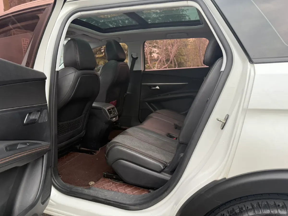 2017 Peugeot 5008 1.6T 167HP L4 6AT,autocango,china used car exporter,china ev exporter,chinese used car exporter,chinese used ev exporter