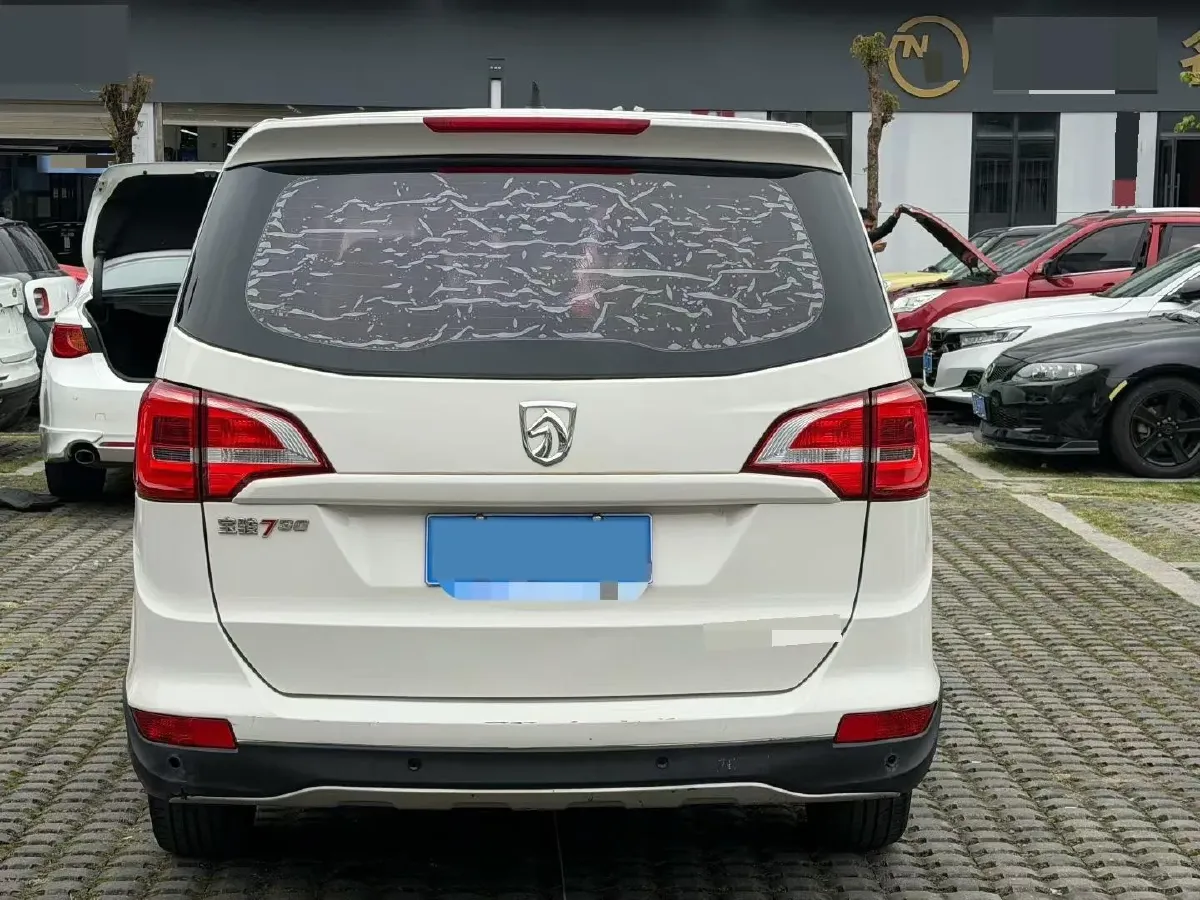 2019 BaoJun 730 1.5L 105HP L4 6MT,autocango,china used car exporter,china ev exporter,chinese used car exporter,chinese used ev exporter