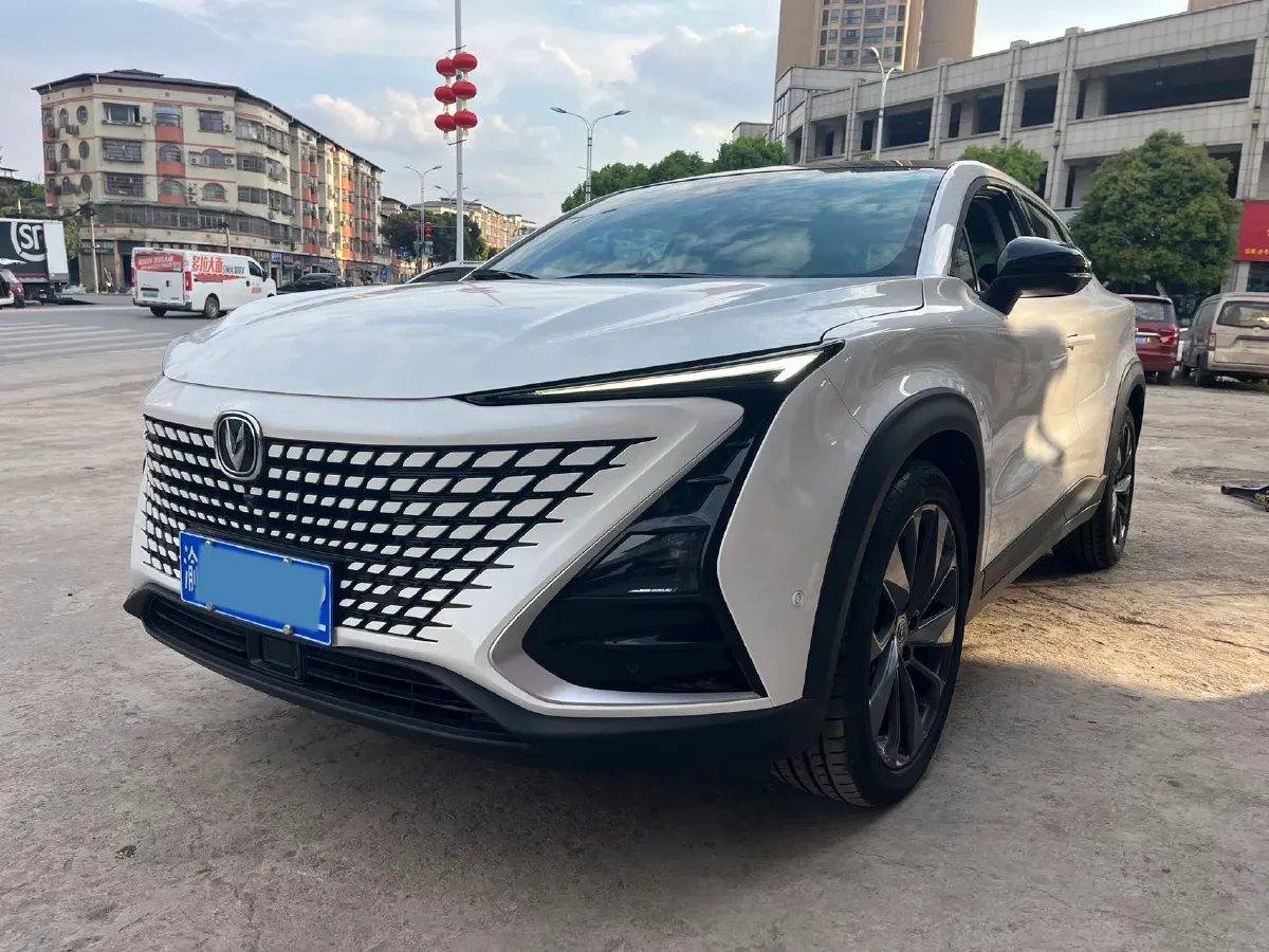 2020 ChangAn UNI-T 1.5T 180HP L4 7DCT,autocango,china used car exporter,china ev exporter,chinese used car exporter,chinese used ev exporter