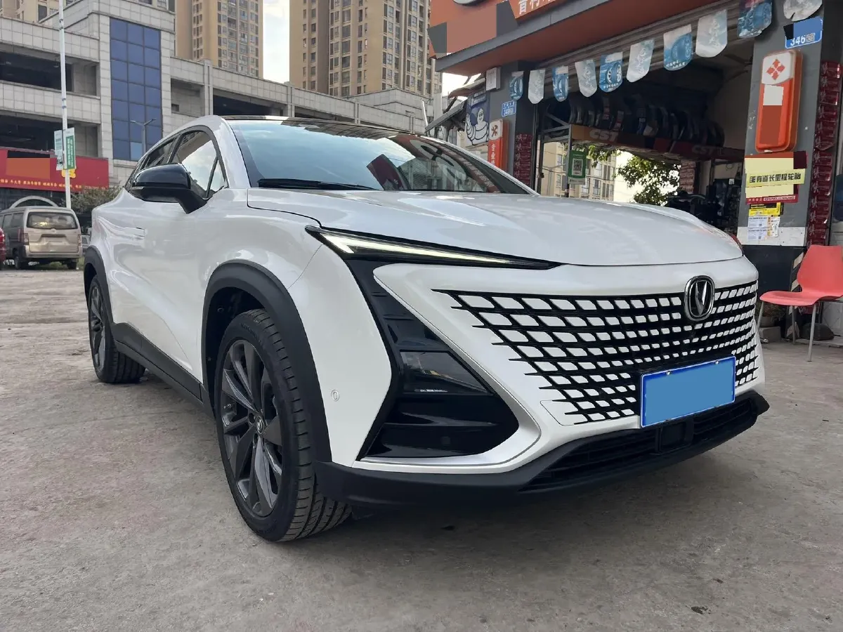 2020 ChangAn UNI-T 1.5T 180HP L4 7DCT,autocango,china used car exporter,china ev exporter,chinese used car exporter,chinese used ev exporter