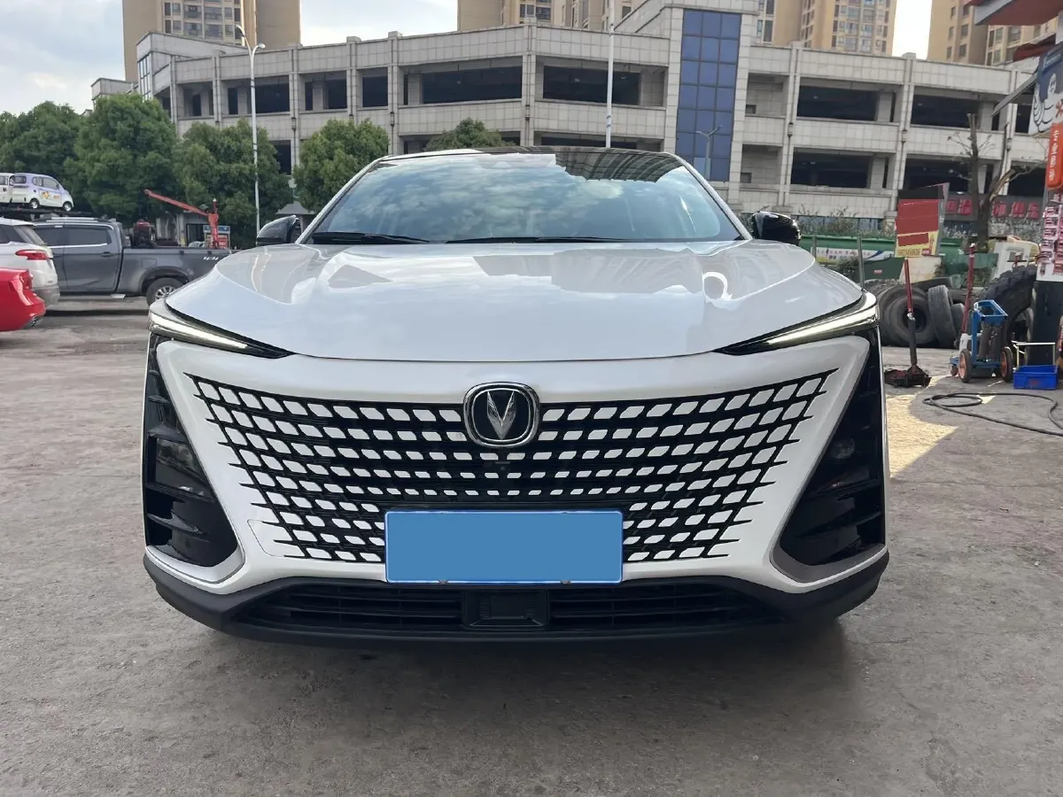 2020 ChangAn UNI-T 1.5T 180HP L4 7DCT,autocango,china used car exporter,china ev exporter,chinese used car exporter,chinese used ev exporter