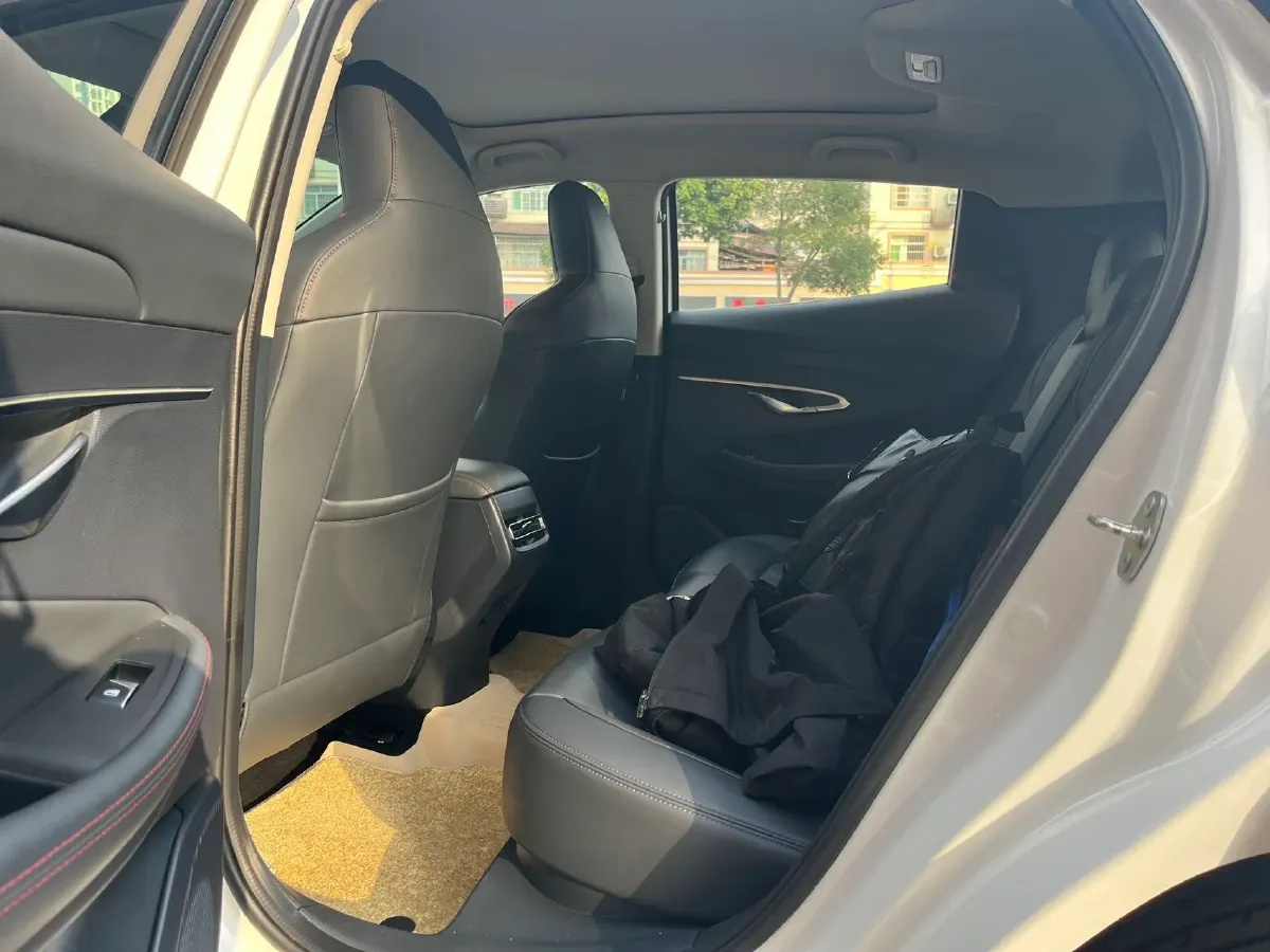 2020 ChangAn UNI-T 1.5T 180HP L4 7DCT,autocango,china used car exporter,china ev exporter,chinese used car exporter,chinese used ev exporter